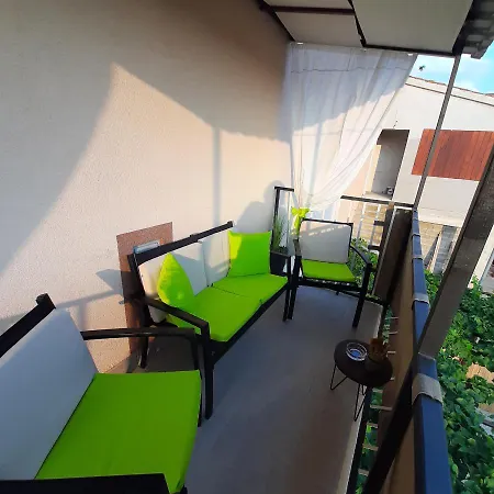 Kaic 1045 Apartment