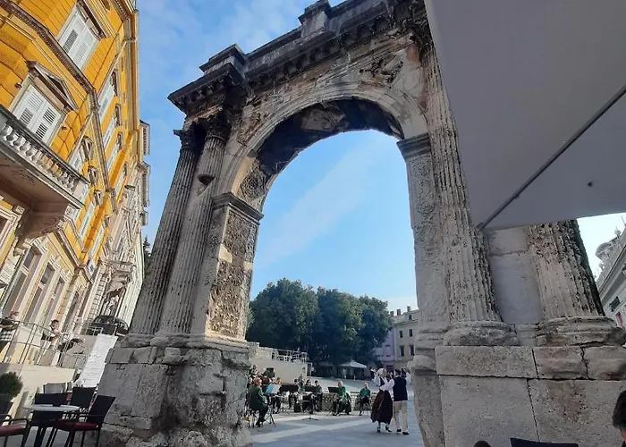 Kaic 1045 아파트 풀라