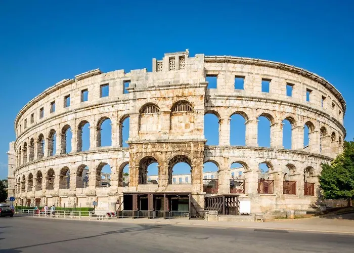 Kaic 1045 아파트 풀라